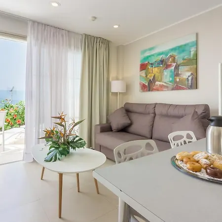 Klayman Diamond Aparthotel