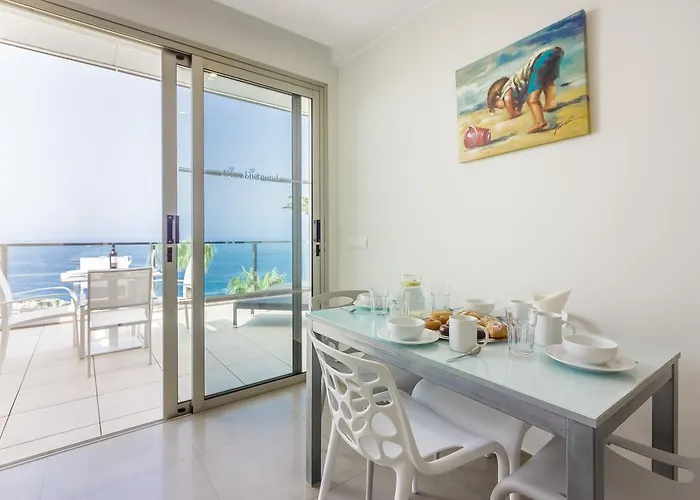 Klayman Diamond 阿坎提拉德洛斯基