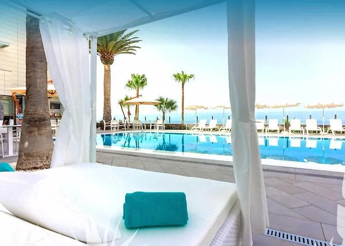 Klayman Diamond Aparthotel 4*